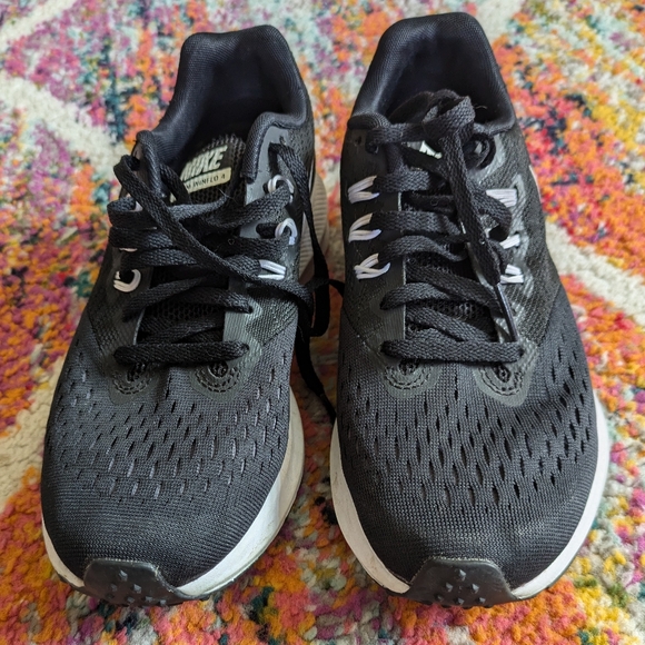 Nike Zoom Winflo 4 Running Shoes Black and White Sneakers Women's Size 6 - Picture 2 of 15